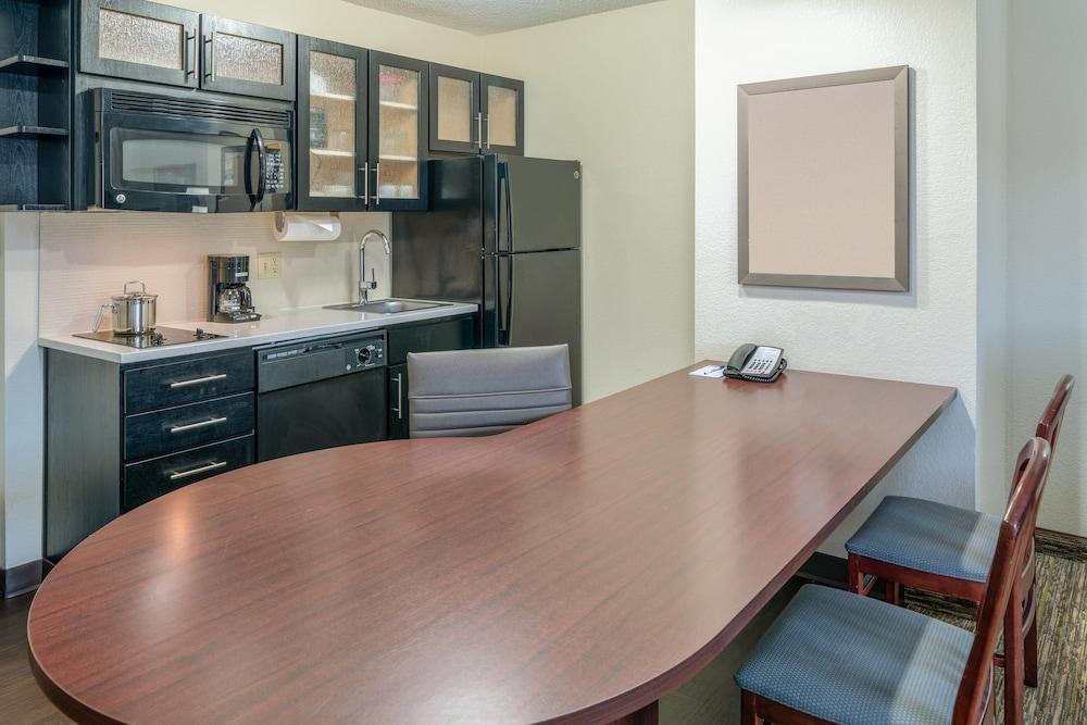 Hotel Candlewood Washington-fairfax By Ihg