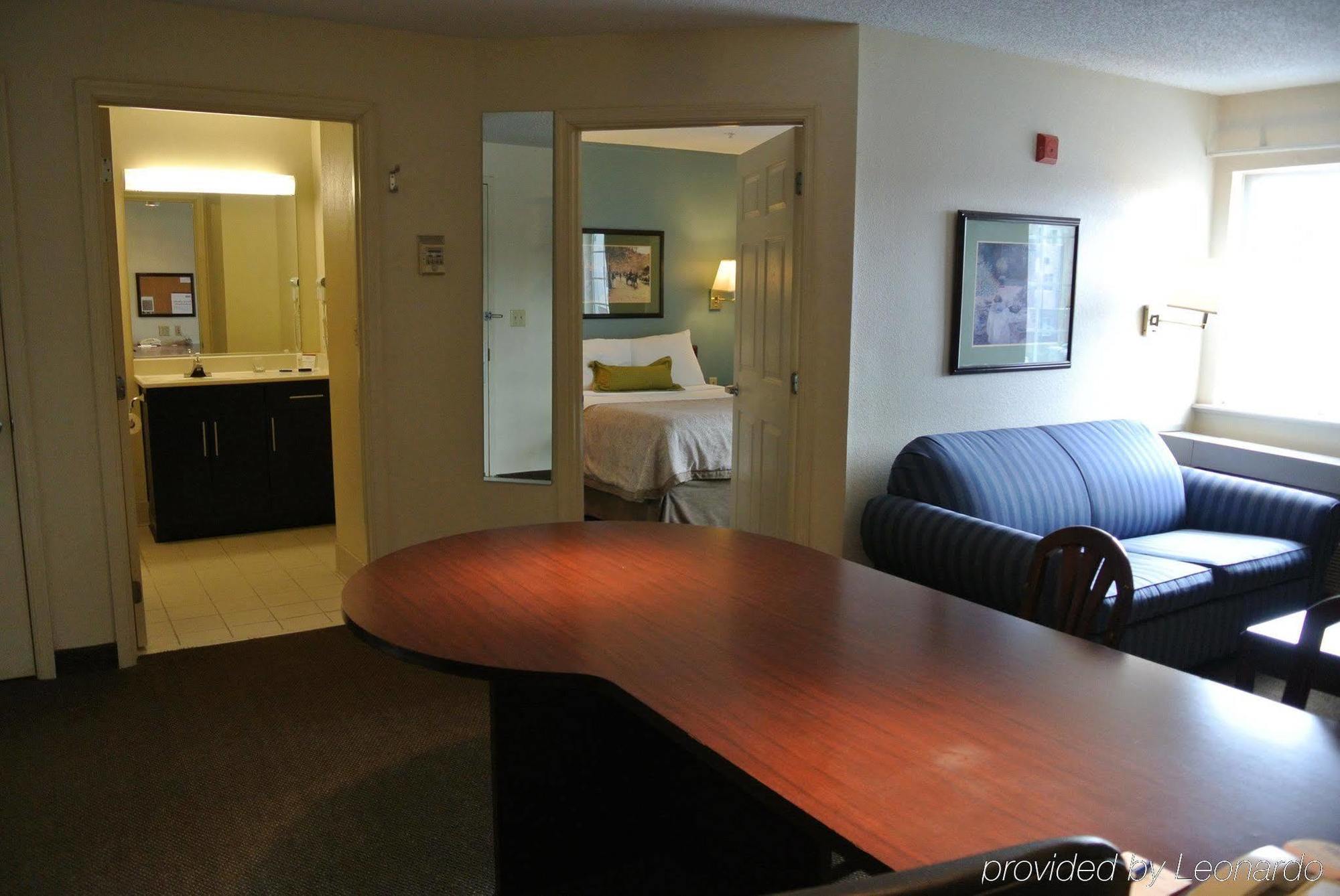 Candlewood Washington-fairfax By Ihg 2*