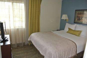Hotel Candlewood Washington-fairfax By Ihg 2*