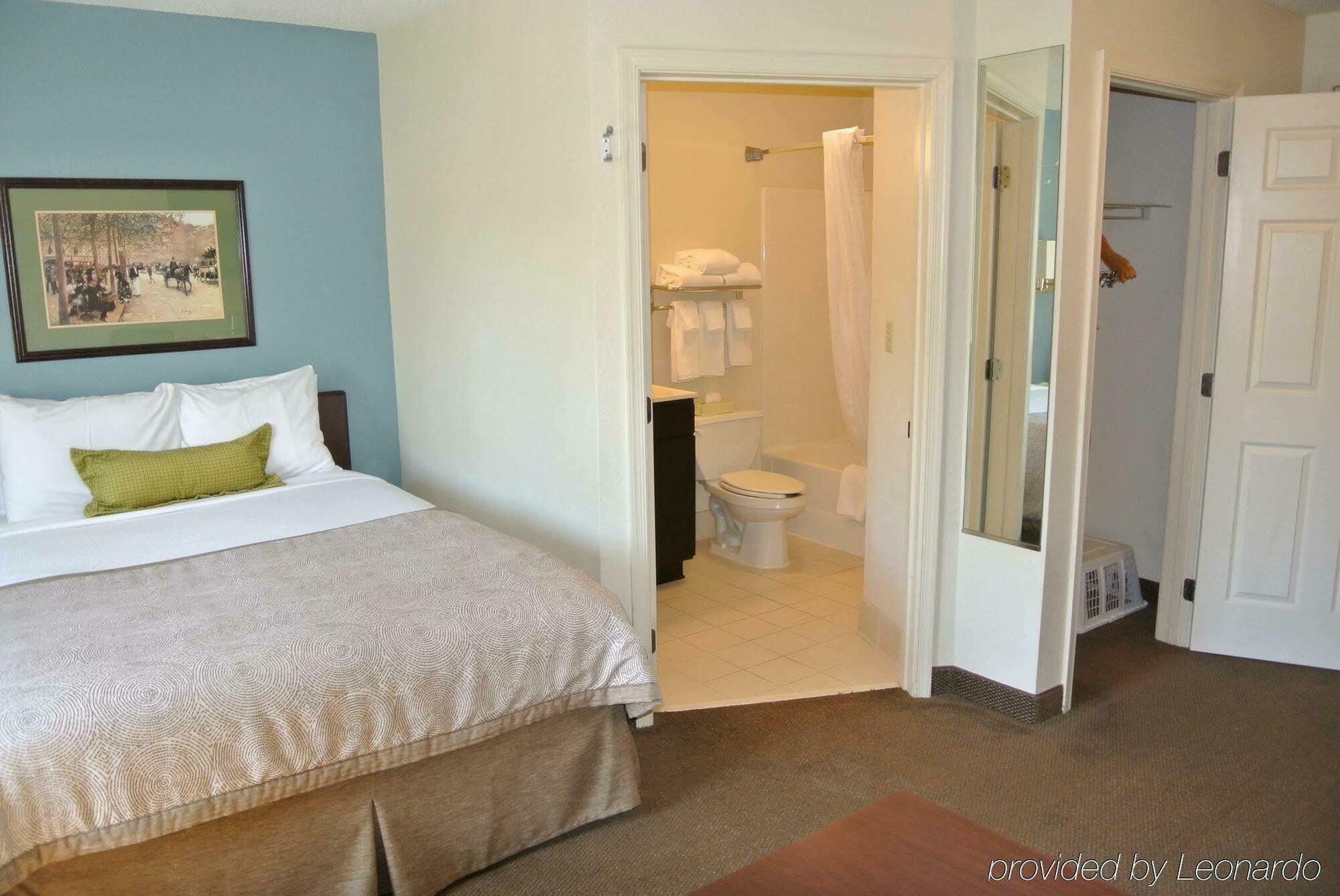 Hotel Candlewood Washington-fairfax By Ihg 2*
