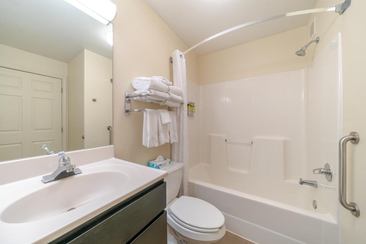 Candlewood Washington-fairfax By Ihg Hotel Fairfax