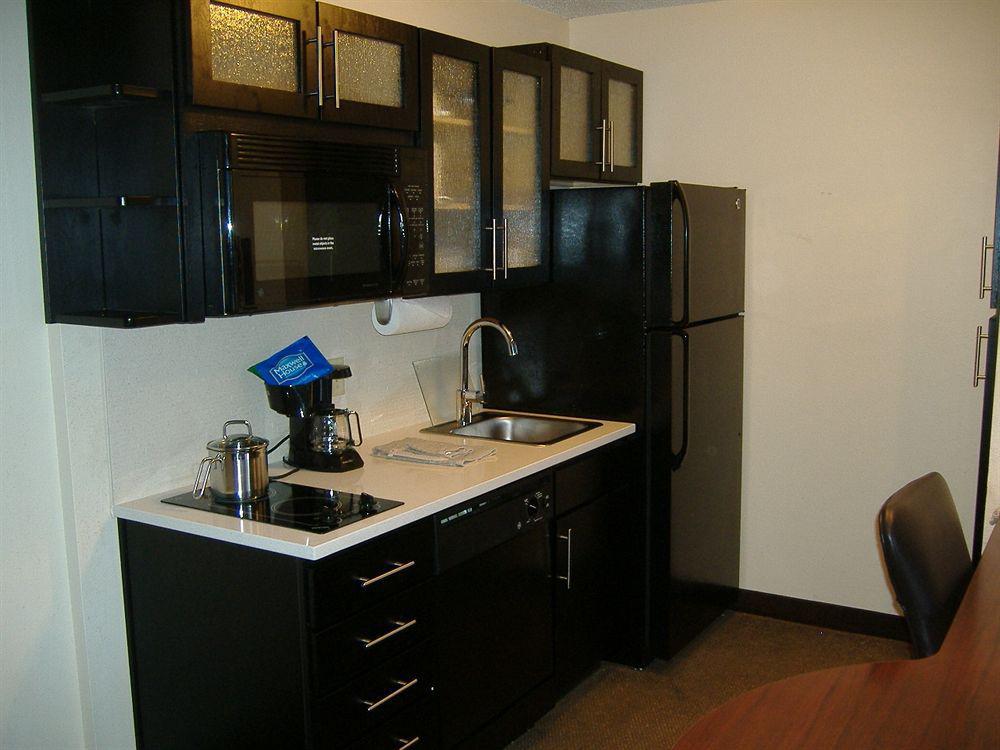 Candlewood Washington-fairfax By Ihg Hotel Fairfax