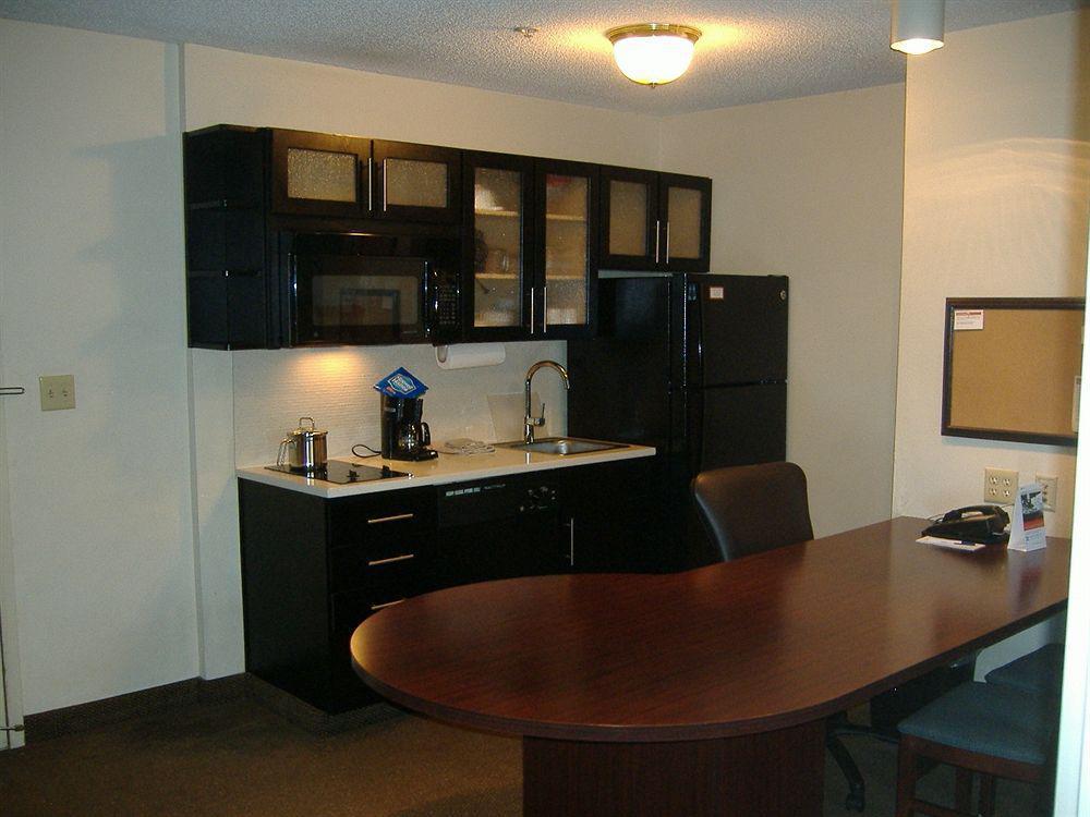 Candlewood Washington-fairfax By Ihg Hotel Fairfax